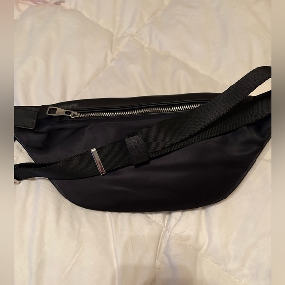 Large belt bag, fanny pack, wild world, black with heavy silver tone hardware - Picture 8 of 11